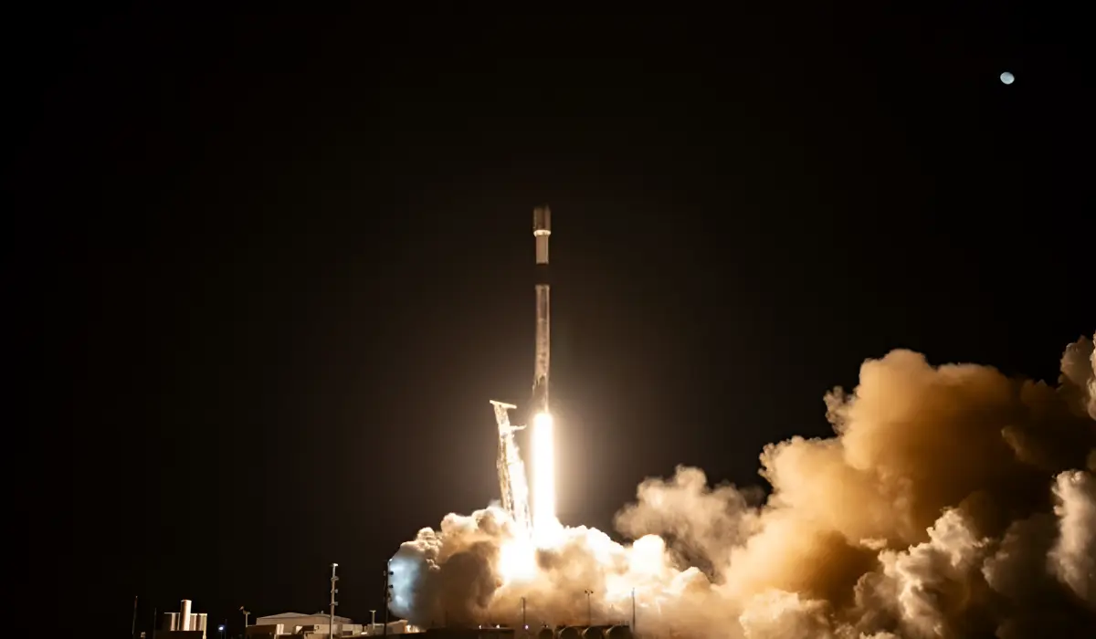 SpaceX Successfully Launches 20 Eutelsat Satellites