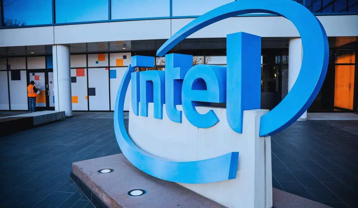 Apple and Samsung are not going to buy Intel