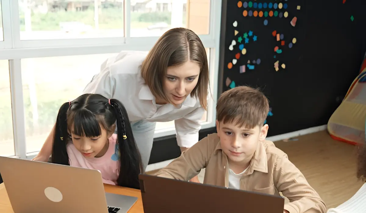 The Role of Technology in the Early Learning Process